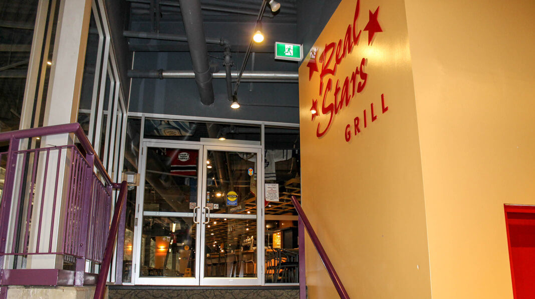 Real Stars Bar & Grill